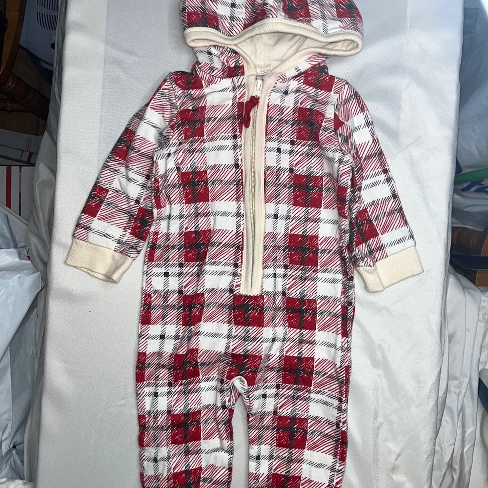 Burt’s bees hooded one piece 3-6 months